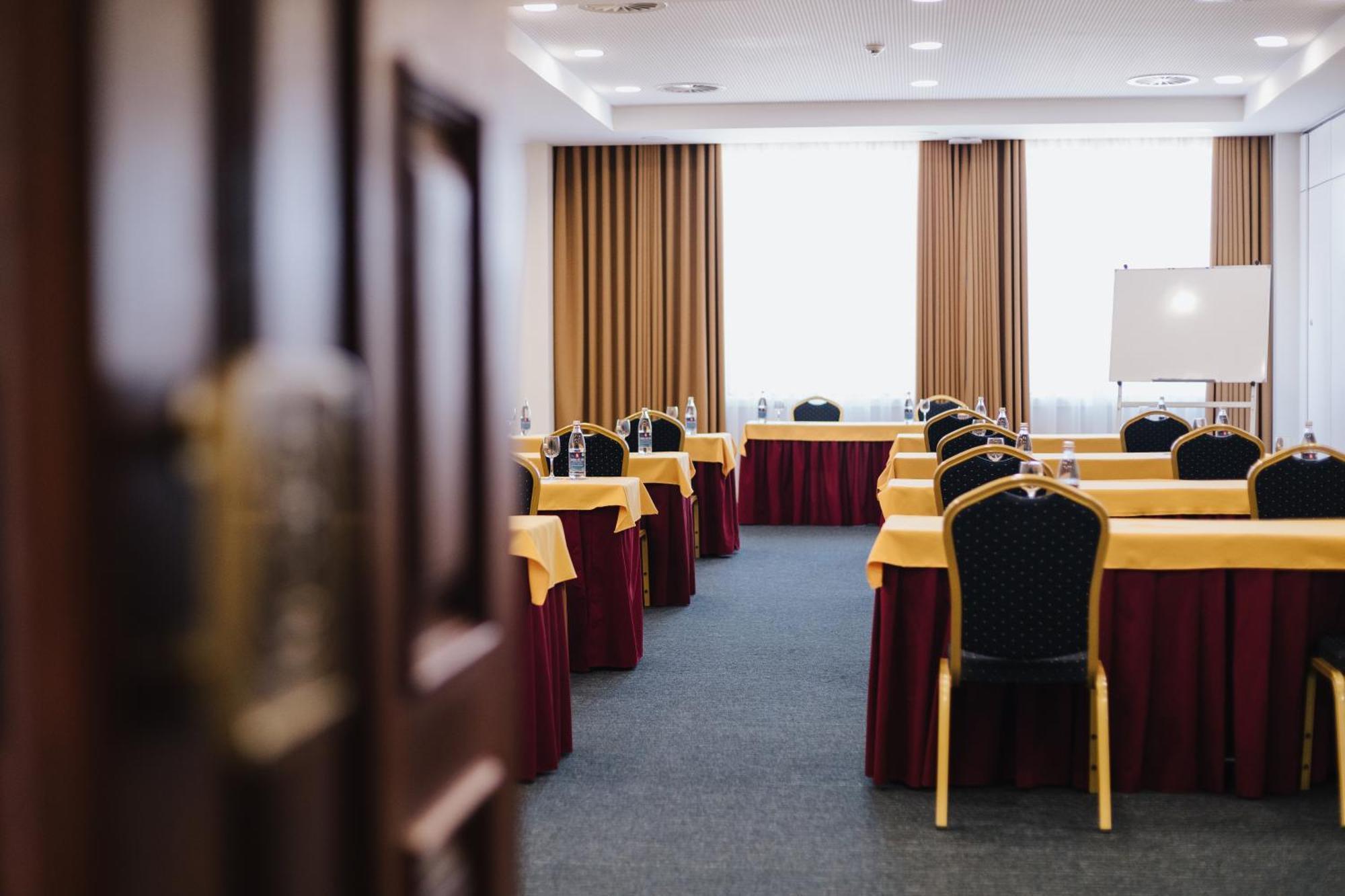 Hotel Premium Chaves - Aquae Flaviae Экстерьер фото